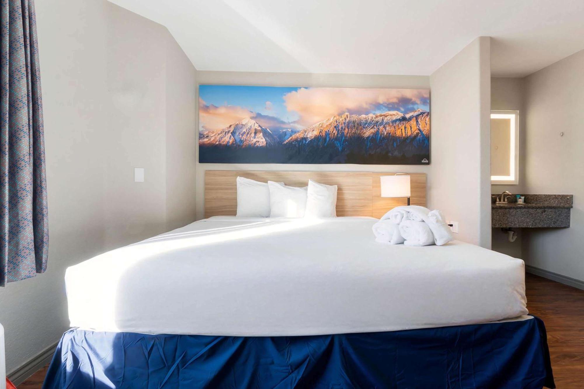 Days Inn By Wyndham ธอร์นตัน ภายนอก รูปภาพ