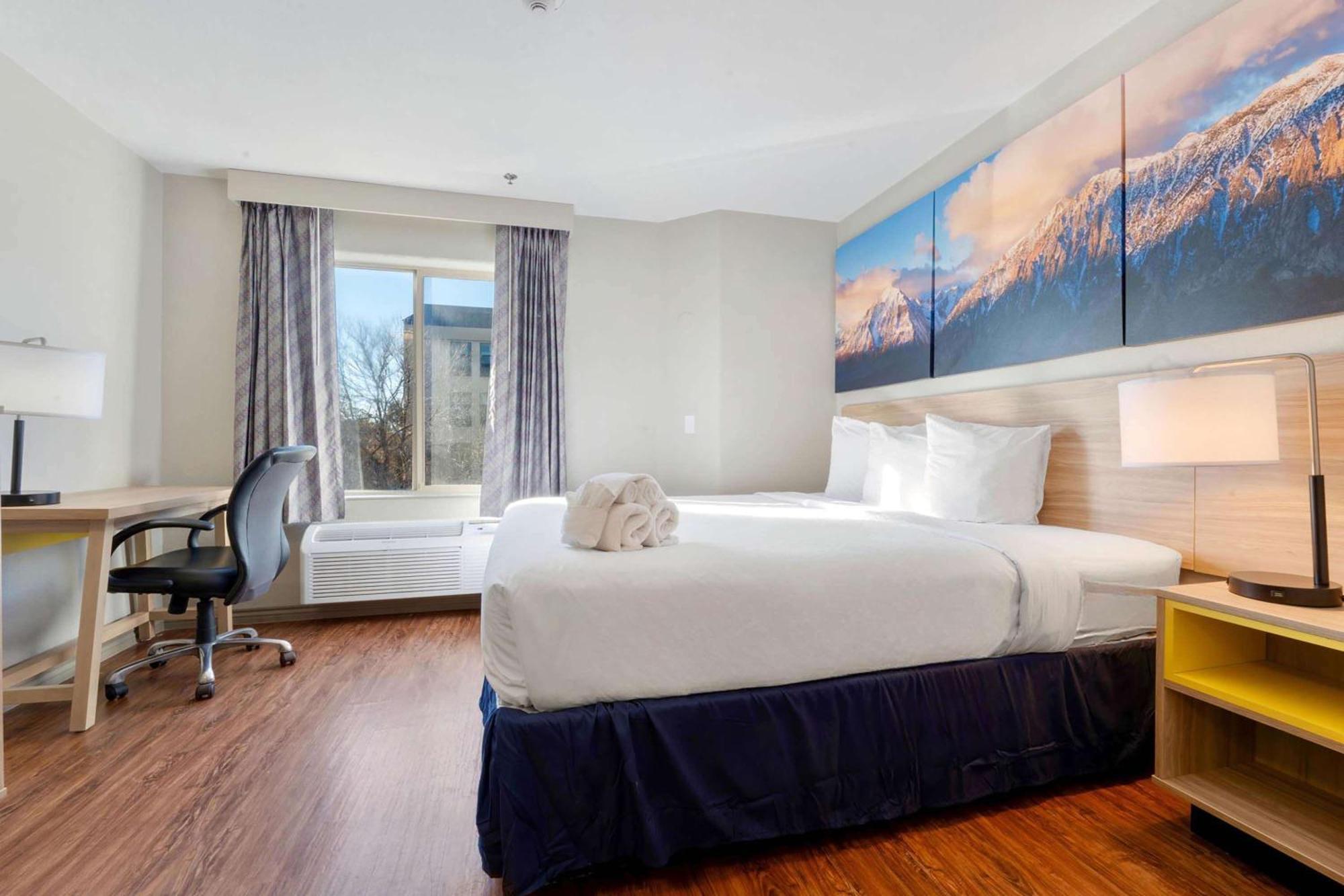 Days Inn By Wyndham ธอร์นตัน ภายนอก รูปภาพ