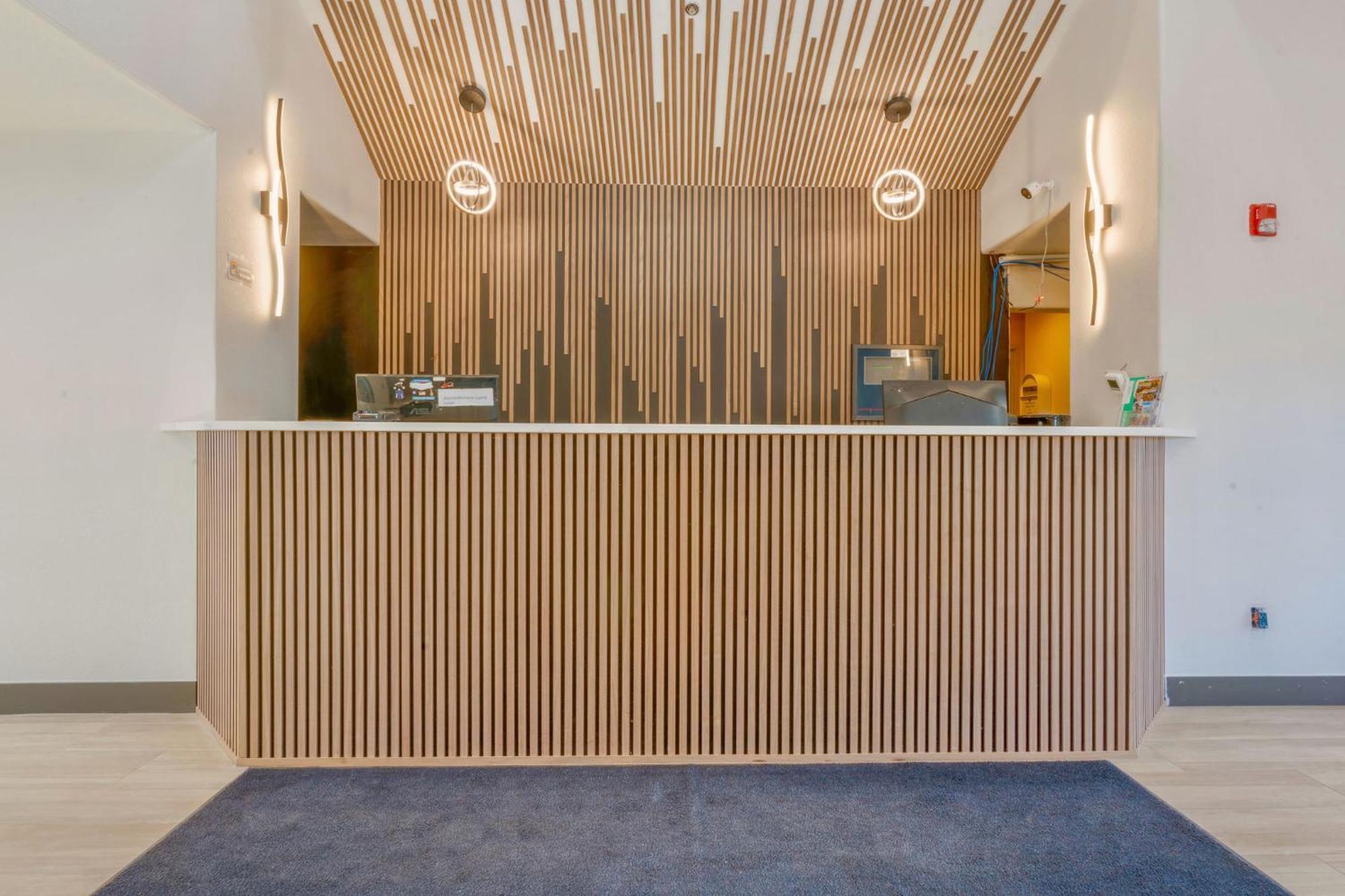 Days Inn By Wyndham ธอร์นตัน ภายนอก รูปภาพ